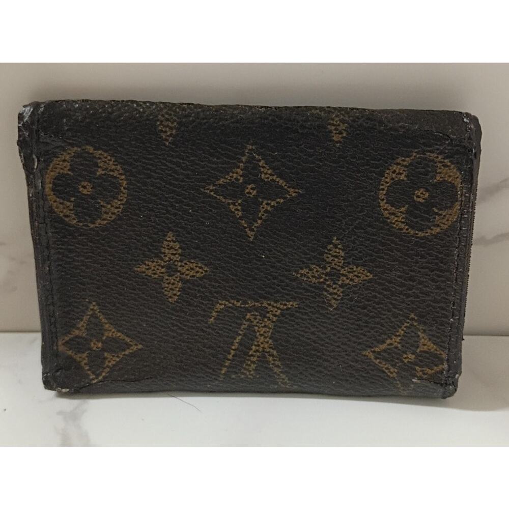 LOUIS VUITTON Brown Monogram Leather 6 Key Holder - Picture 3 of 7